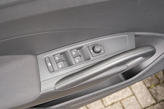 Skoda Fabia Selection Schwarz 