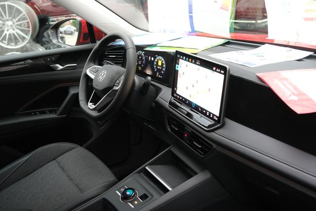 VW Tiguan Rot