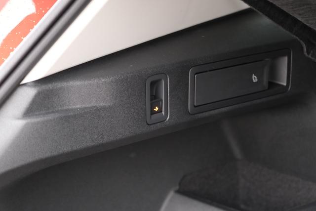 VW Tiguan Rot