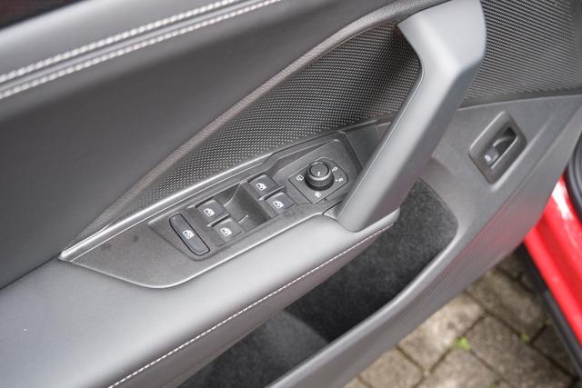 VW Tiguan Rot