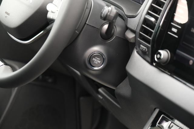 Skoda Karoq TDI DSG Graphite Grau 