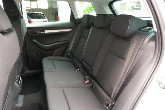 Skoda Karoq DSG Brilliant Silber 