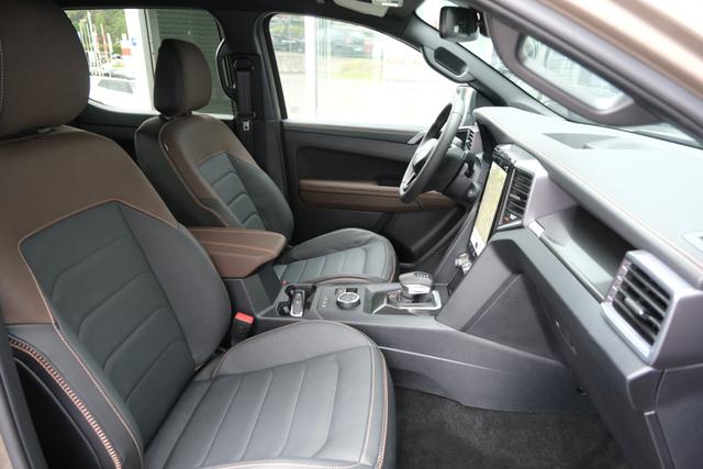 VW Amarok Bright Beige Metallic V6