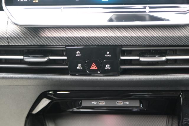 Volkswagen Golf 1.5 TSI R-Line AHK LED+ Side-Assist 360° Travel-Assist ACC Keyless 