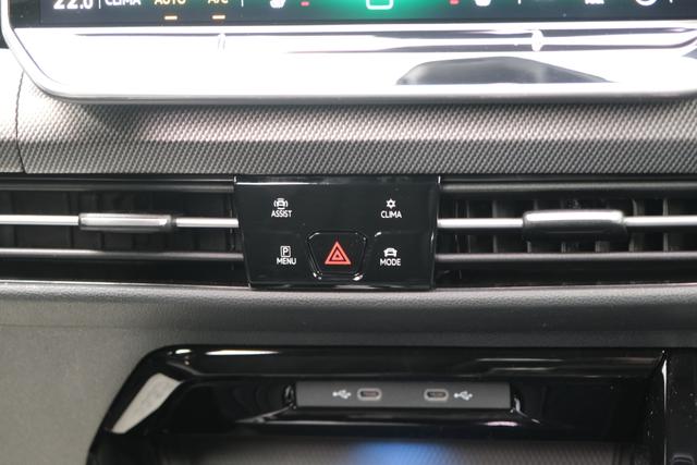 VW Golf 8 R-Line Delfin Grau 