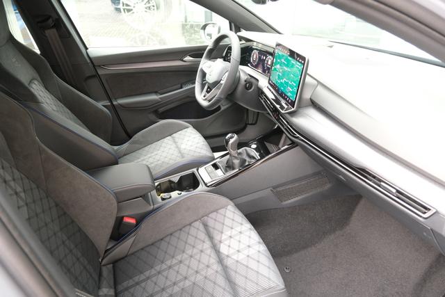 VW Golf 8 R-Line Mondstein Grau 