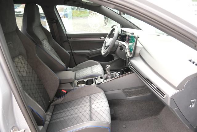 VW Golf 8 R-Line Mondstein Grau 
