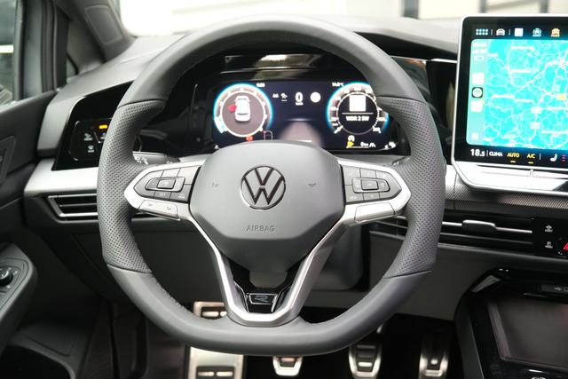 VW Golf 8 R-Line Mondstein Grau 