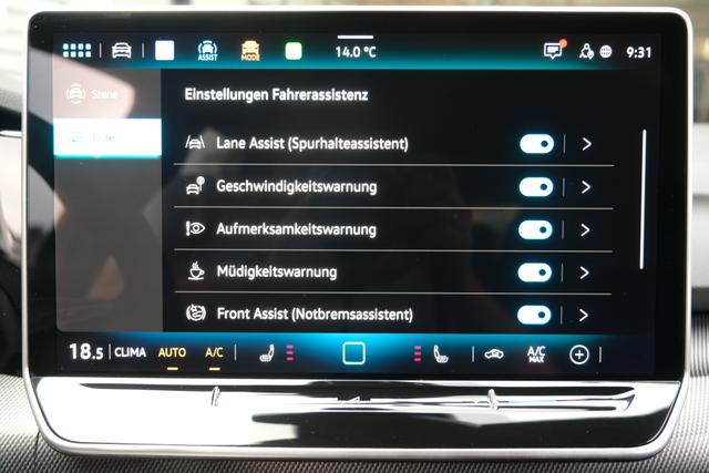 VW Golf 8 R-Line Mondstein Grau 