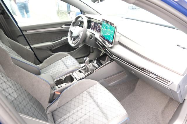 VW Golf 8 R-Line Lapiz Blau 