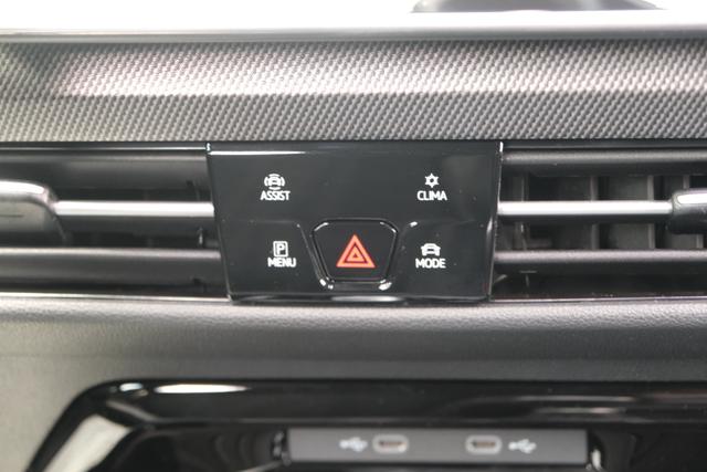 VW Golf 8 R-Line Lapiz Blau 
