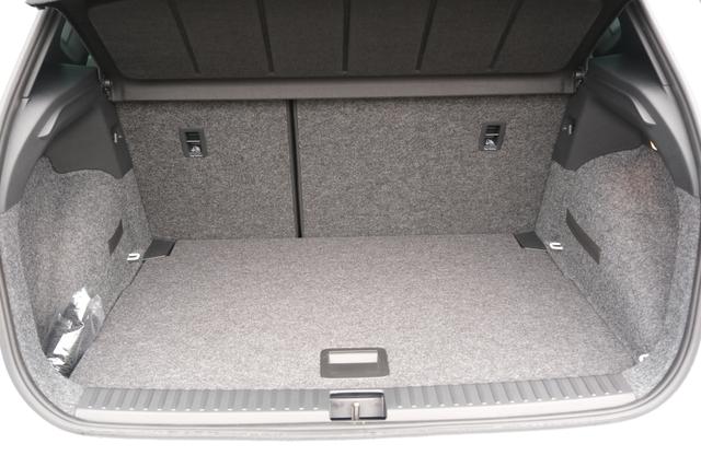 Seat Arona FR Nevada Weiß