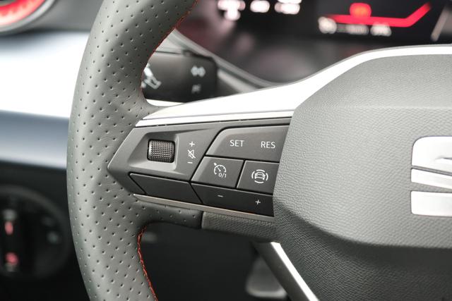 Seat Arona FR Nevada Weiß