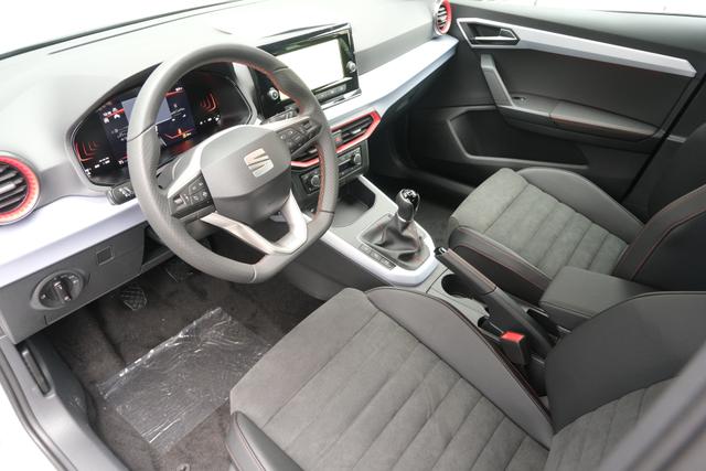 Seat Arona FR Nevada Weiß