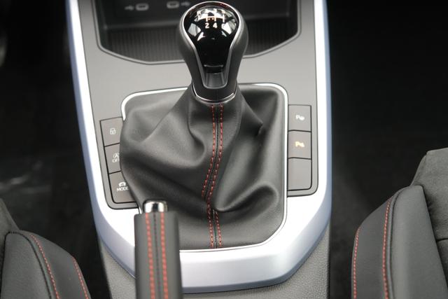 Seat Arona FR Magnetic Tech Metallic 