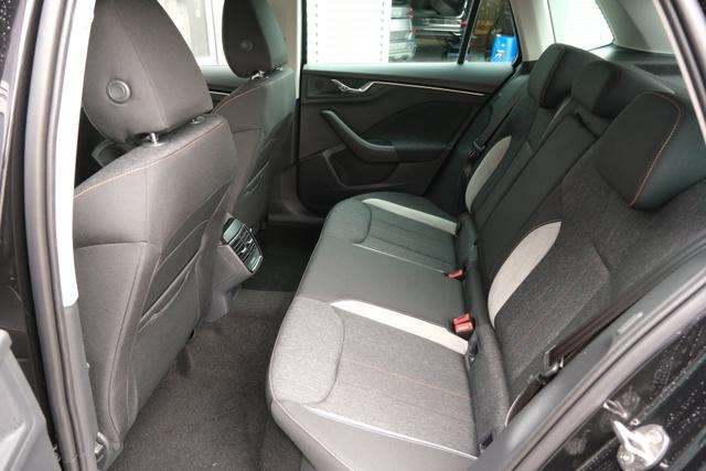 Skoda Kamiq Top Selection Black Magic 