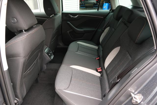 Skoda Kamiq Top Selection Graphite Grau Metallic 