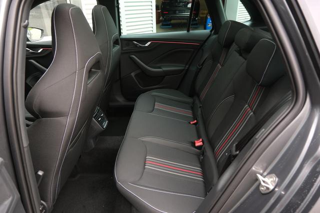 Skoda Kamiq Monte Carlo Graphite Grau 