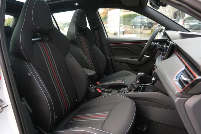 Skoda Kamiq Monte Carlo Weiß 