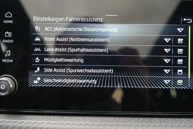 Skoda Kamiq Monte Carlo Weiß 