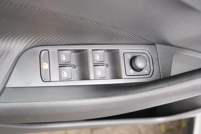 Skoda Kamiq Monte Carlo Silber Metallic 