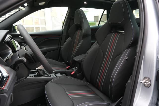 Skoda Kamiq Monte Carlo Silber Metallic 