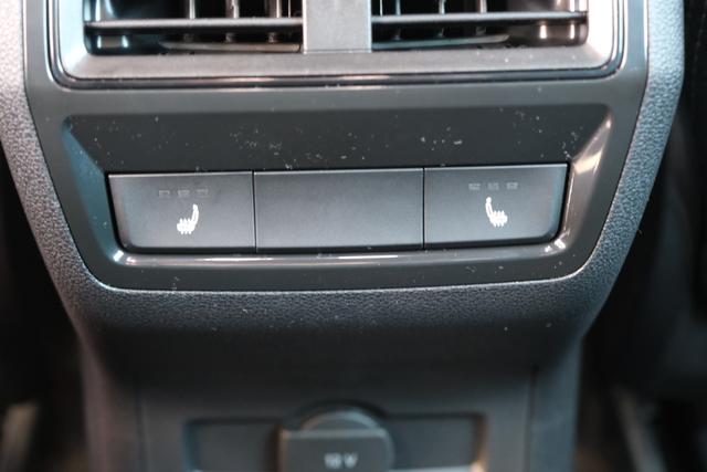 Skoda Karoq Sportline Stahl Grau 