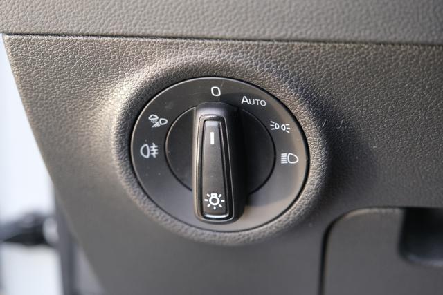 Skoda Karoq Sportline Stahl Grau 