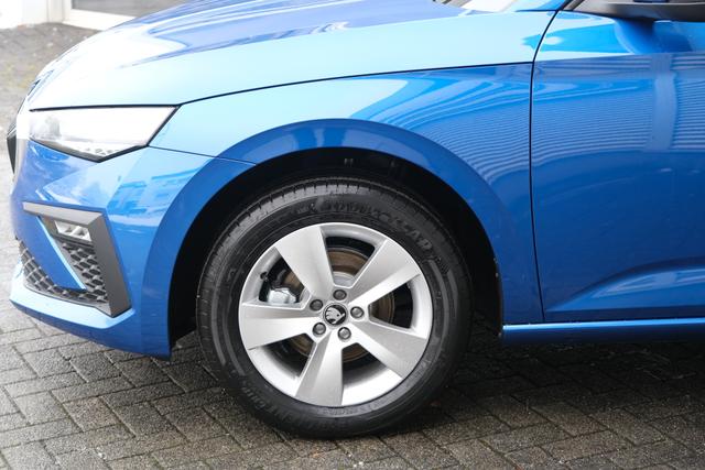 Skoda Scala Race Blau 