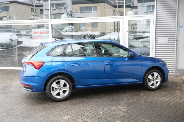 Skoda Scala Race Blau 