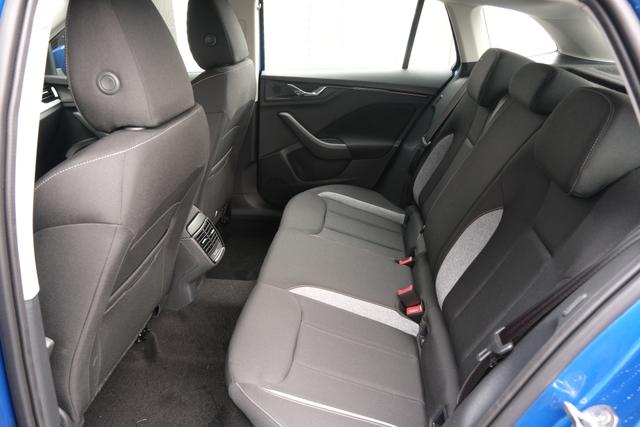 Skoda Scala Race Blau 