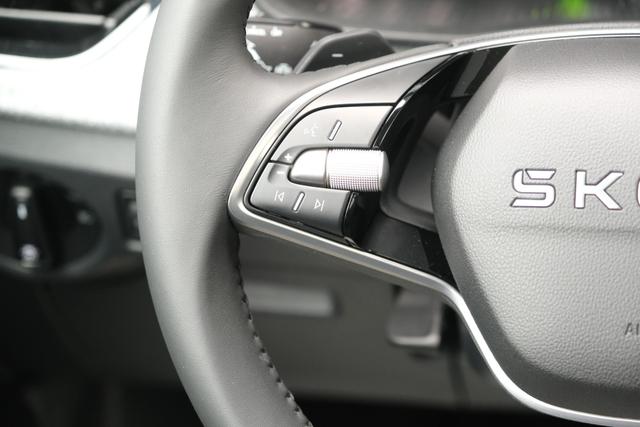 Skoda Scala Race Blau 