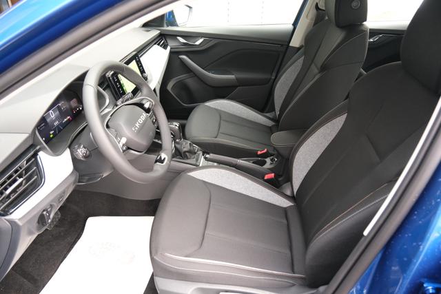 Skoda Scala Race Blau 