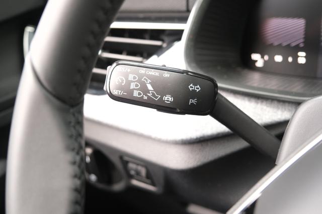 Skoda Scala Race Blau 