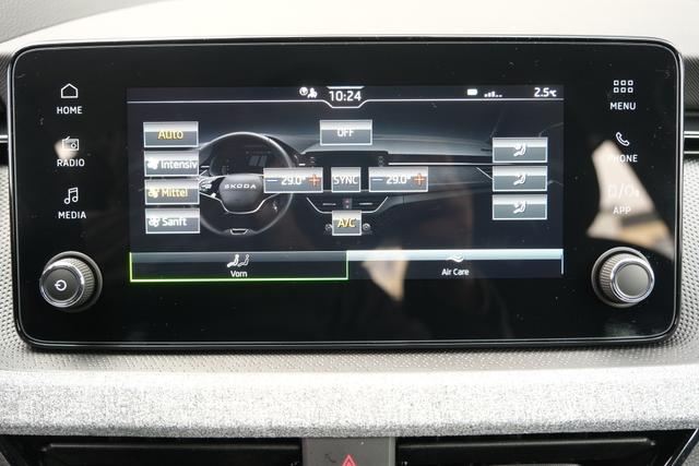 Skoda Scala Race Blau 