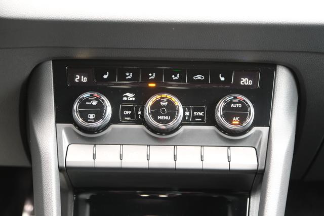 Skoda Karoq Sportline Graphite Grau 