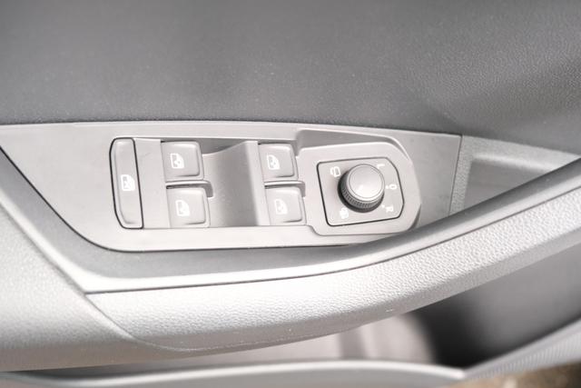 Skoda Karoq Sportline Graphite Grau 