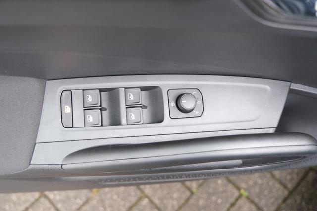 Skoda Fabia Selection Schwarz 