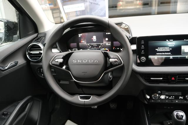 Skoda Fabia Selection Schwarz 