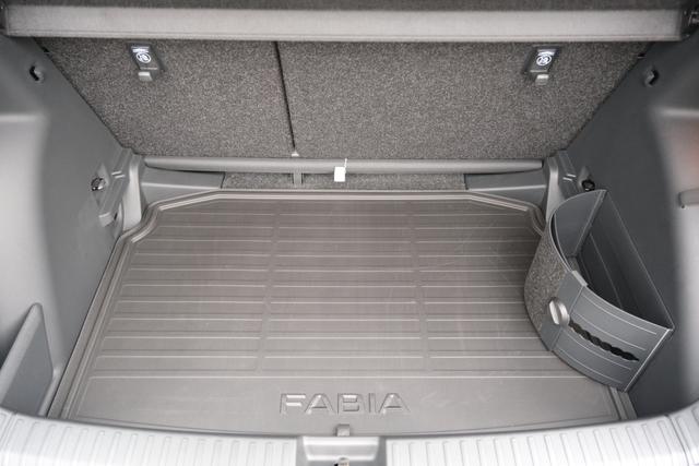 Skoda Fabia Selection Schwarz 