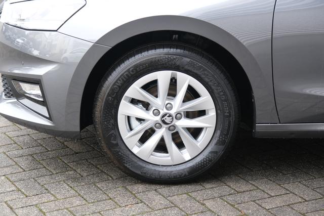 Skoda Fabia Selection Grau 