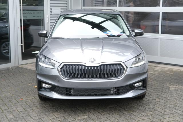 Skoda Fabia Selection 1.0 TSI LED Kamera App-Navi PDC v+h Winterpaket 