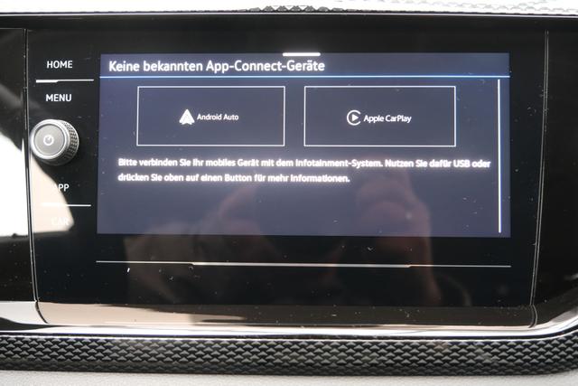 VW Taigo Life Deep Black Perleffekt 