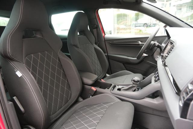 Skoda Karoq Sportline Velvet Rot 