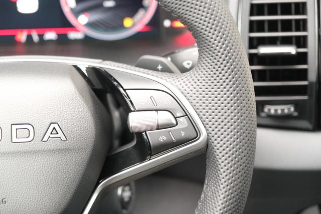 Skoda Karoq Sportline Velvet Rot 