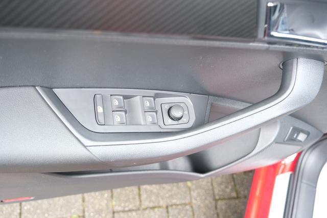 Skoda Karoq Sportline Velvet Rot 