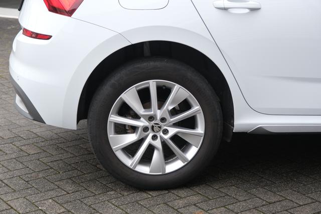 Skoda Kamiq Moon Wei&szlig; 