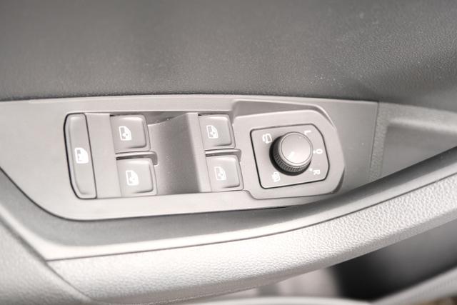 Skoda Karoq Sportline Graphite Grau 