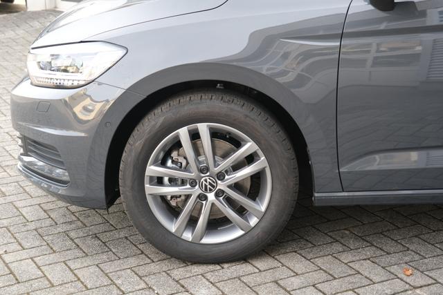VW Touran 1.5 TSI DSG Delfingrau 