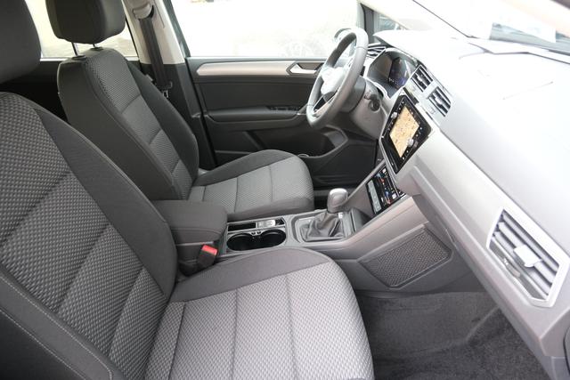 VW Touran 1.5 TSI DSG Delfingrau 